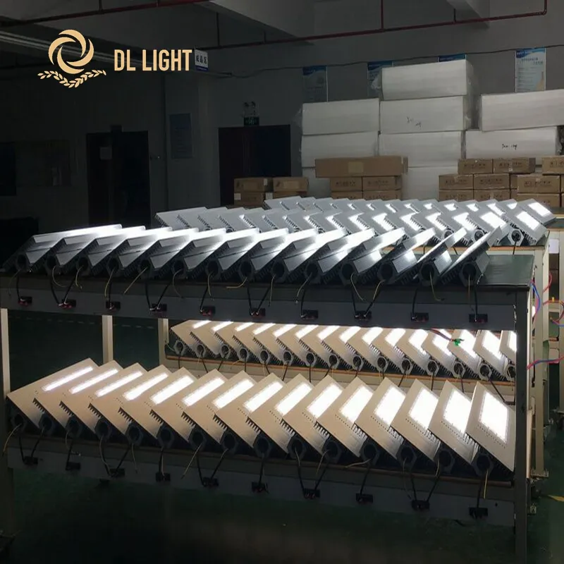 90W 120W 150W Ultra-Thin Outdoor Waterproof Street Light with 5 Years Warranty