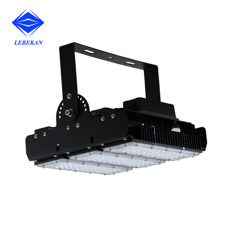 China Manufacture Professional Hight Quality 220V 110V LED Flood Light IP65 300W Flood Light for Sports Outdoor IP65 Tunnel Light