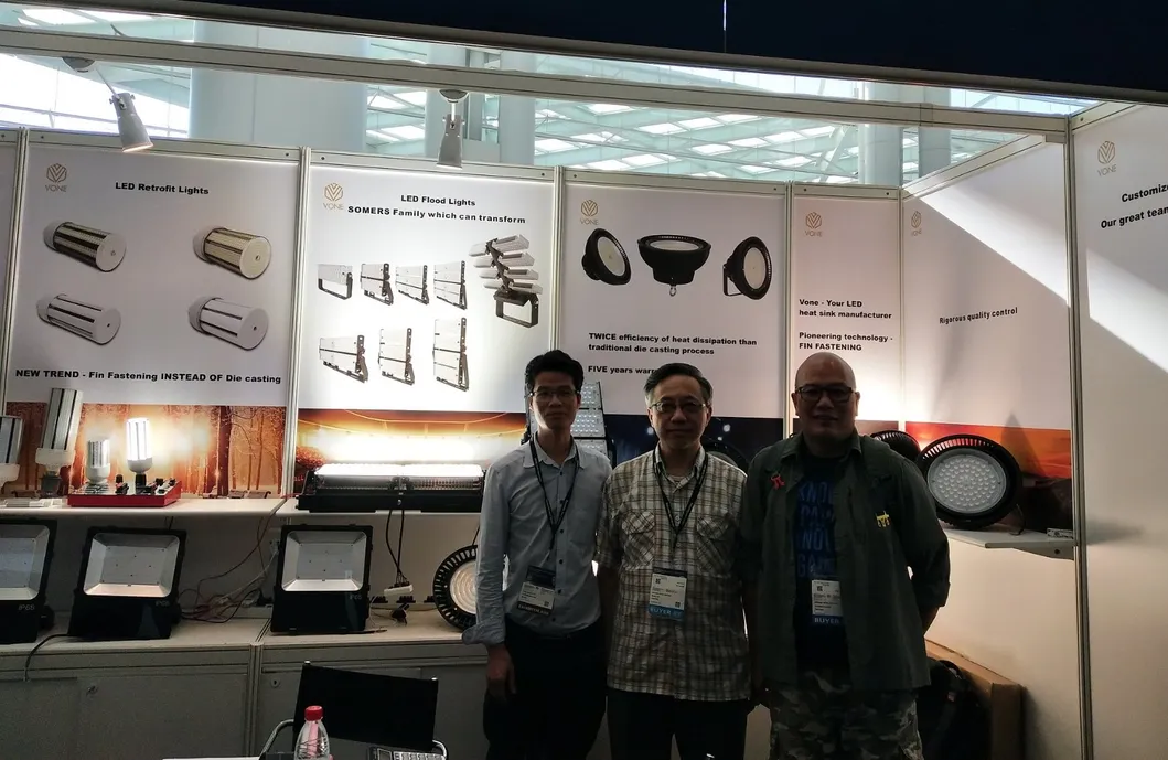 LED Post Top Heritage Light for Footpaths Black 70W