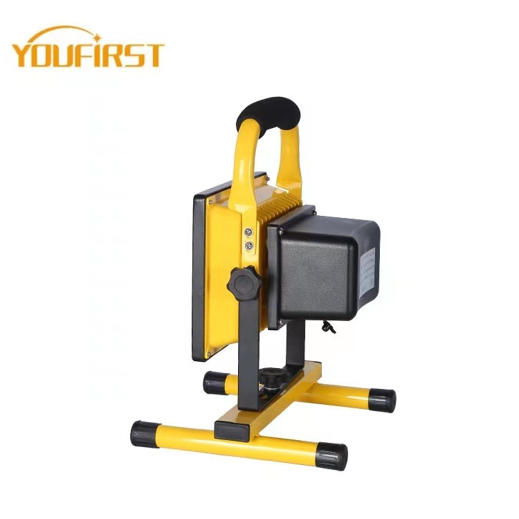 Waterproof COB IP65 Super Bright Portable 20watt 30watt Rechargeable LED Flood Lamp